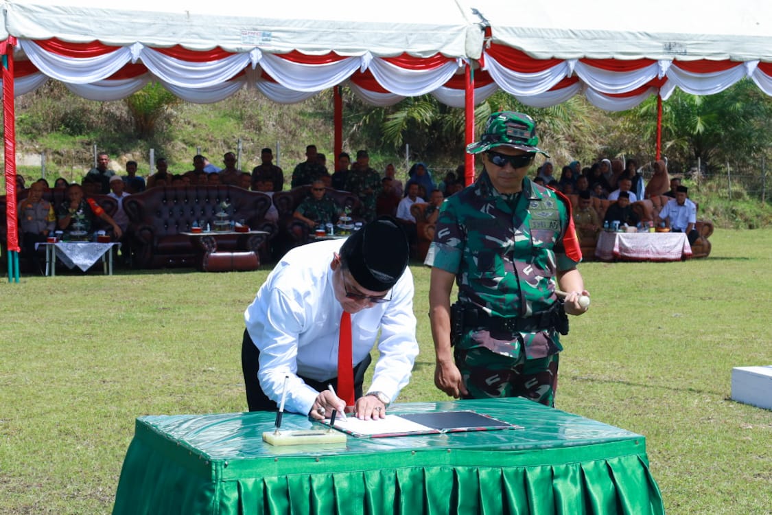 Pj Bupati Aceh Barat Pimpin Upacara Pembukaan TMMD ke 120
