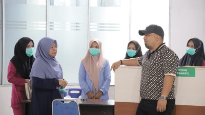 Pj Bupati Iswanto Kecewa, Hari Libur RSUD Aceh Besar Hanya Diisi Tenaga Bakti Pj Bupati Iswanto Kecewa, Hari Libur RSUD Aceh Besar Hanya Diisi Tenaga Bakti
