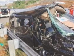 Tiga Penumpang Meninggal Dunia Kecelakaan Maut di Tol Sibanceh