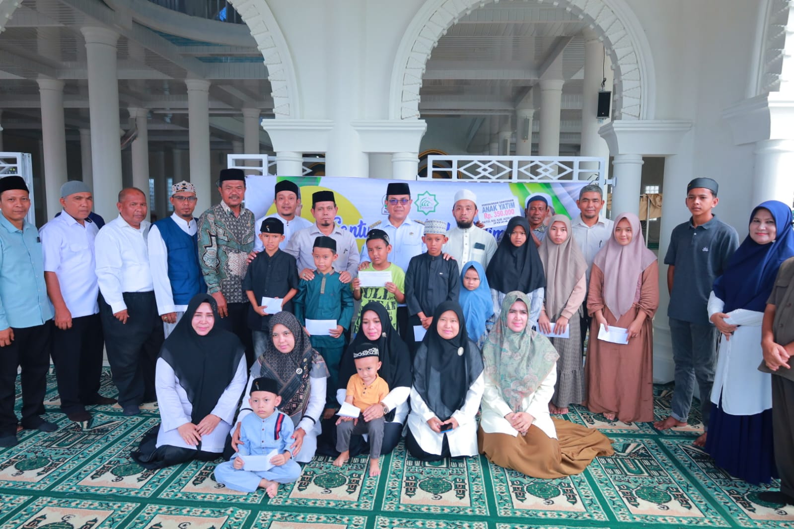 Baitul Mal Kabupaten Aceh Barat Salurkan Santunan kepada 1.677 Anak Yatim