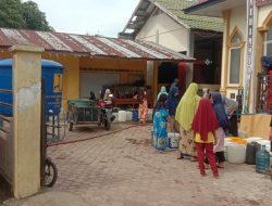 Pemkab Aceh Besar Salurkan 87 Ton Air Bersih di Lhoknga