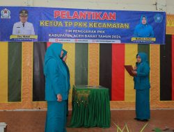 Pj Ketua PKK Aceh Barat Lantik Ketua TP PKK Enam Kecamatan