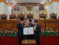 Dewan Aceh Barat Sahkan Qanun APBK, Pj Bupati Sampaikan Apresiasi