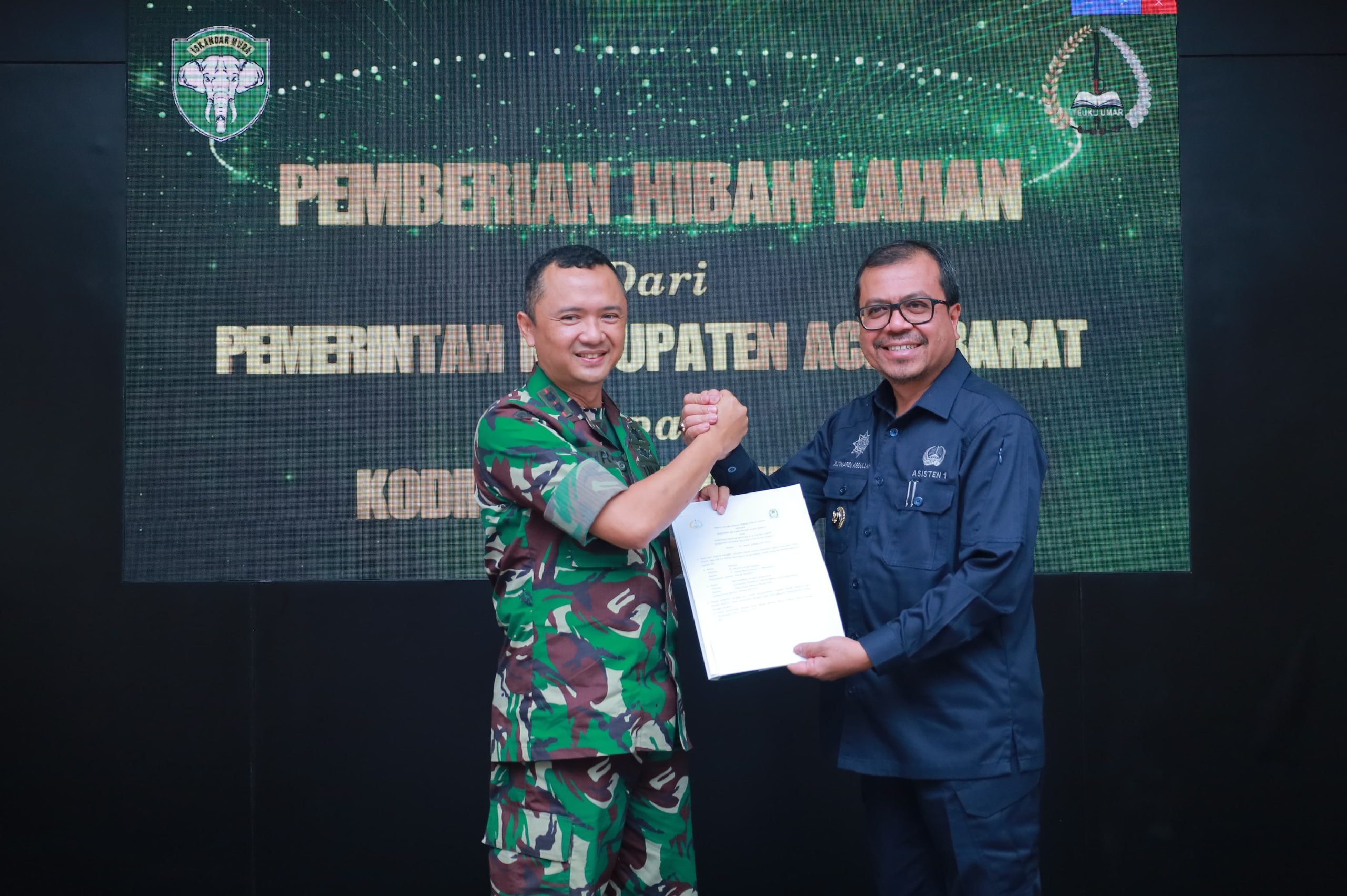 Pemkab Aceh Barat Serahkan Hibah Lahan kepada Kodim 0105