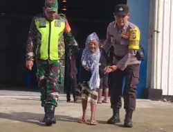 Bhabinkamtibmas dan Babinsa di Sabang Bantu Lansia ke TPS untuk Menyalurkan Hak Suara