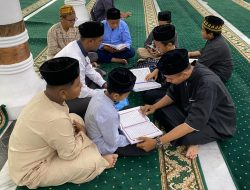 Sosok Briptu Kevin Hidayatullah, Polisi di Aceh yang Aktif Mengajar Ngaji di Masjid Raya Baiturrahman Sosok Briptu Kevin Hidayatullah, Polisi di Aceh yang Aktif Mengajar Ngaji di Masjid Raya Baiturrahman