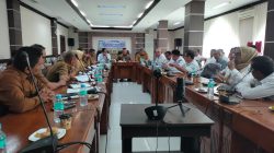 Bupati Ayah Wa Tidak Puas Terhadap Kinerja Kadin Aceh Utara Bupati Ayah Wa Tidak Puas Terhadap Kinerja Kadin Aceh Utara