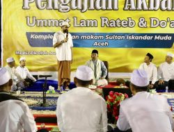 Mualem Hadiri Zikir Akbar di Makam Sultan Iskandar Muda