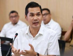 Mualem Lantik M Nasir Sebagai Sekda Aceh Definitif
