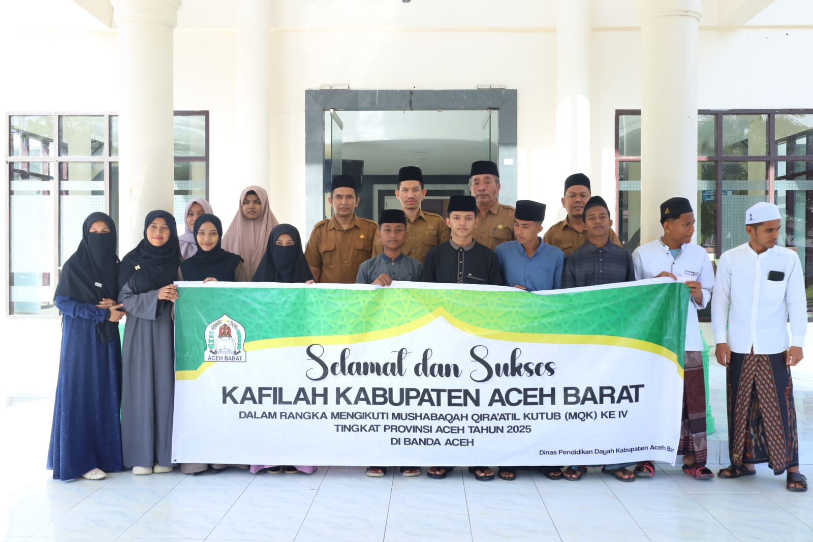 Kafilah Musabaqah Qira’atil Kutub (MQK) Aceh Barat Dilepas Bupati