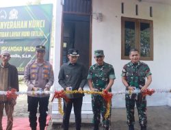Pangdam IM dan Bupati Aceh Barat Serahkan Rumah Bantuan Dhuafa