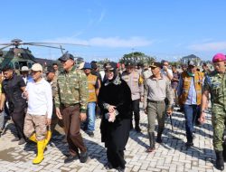 Kapolda Aceh Dampingi Menhan, Mendagri, dan Panglima TNI Tinjau Banjir di Pidie Jaya