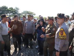 Kapolda Aceh Dampingi Menhan, Mendagri, dan Panglima TNI Tinjau Banjir di Pidie Jaya