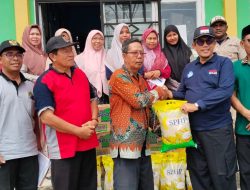 Kepala Kemenag Aceh Barat Salurkan Donasi untuk ASN Terdampak Banjir
