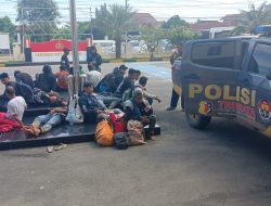 Polres Lhokseumawe Evakuasi Warga Aceh Tengah Tempuh 4 Hari Perjalanan ke Gunung Salak