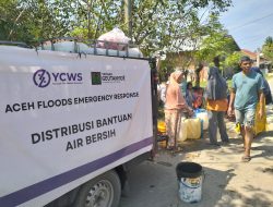 YCWS dan Yayasan Geutanyoe Distribusikan 24 Ton Air Bersih ke Masyarakat Terdampak Bencana di Aceh Utara