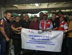 Wakil Gubernur Aceh Terima Bantuan Kemanusiaan PMI di Pelabuhan Krueng Geukuh Aceh Utara