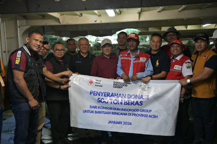 Wakil Gubernur Aceh Terima Bantuan Kemanusiaan PMI di Pelabuhan Krueng Geukuh Aceh Utara