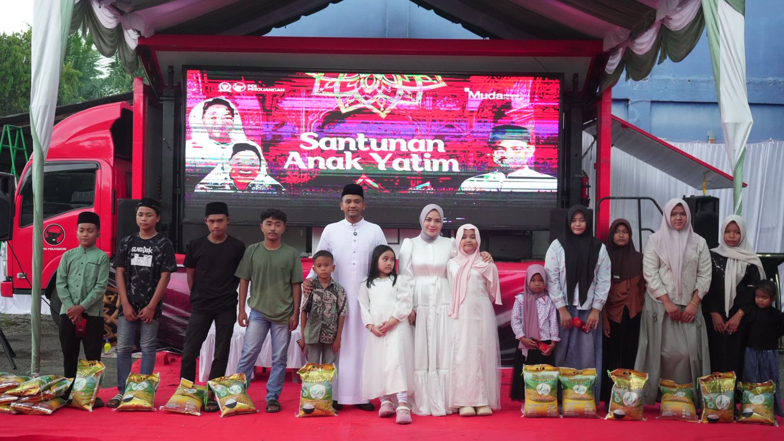 Buka Puasa Bersama Ribuan Warga, Jamaluddin Idham Santuni Ratusan Anak Yatim