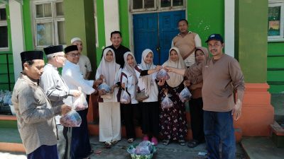 MAN 1 Aceh Barat Sembelih 8 Hewan Qurban, Bagikan 250 Paket Daging untuk Siswa Yatim dan Warga Kurang Mampu