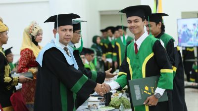 Sugeng Warisno, Anak Penjaga Sekolah yang Raih IPK Tertinggi pada Wisuda UIN Ar-Raniry
