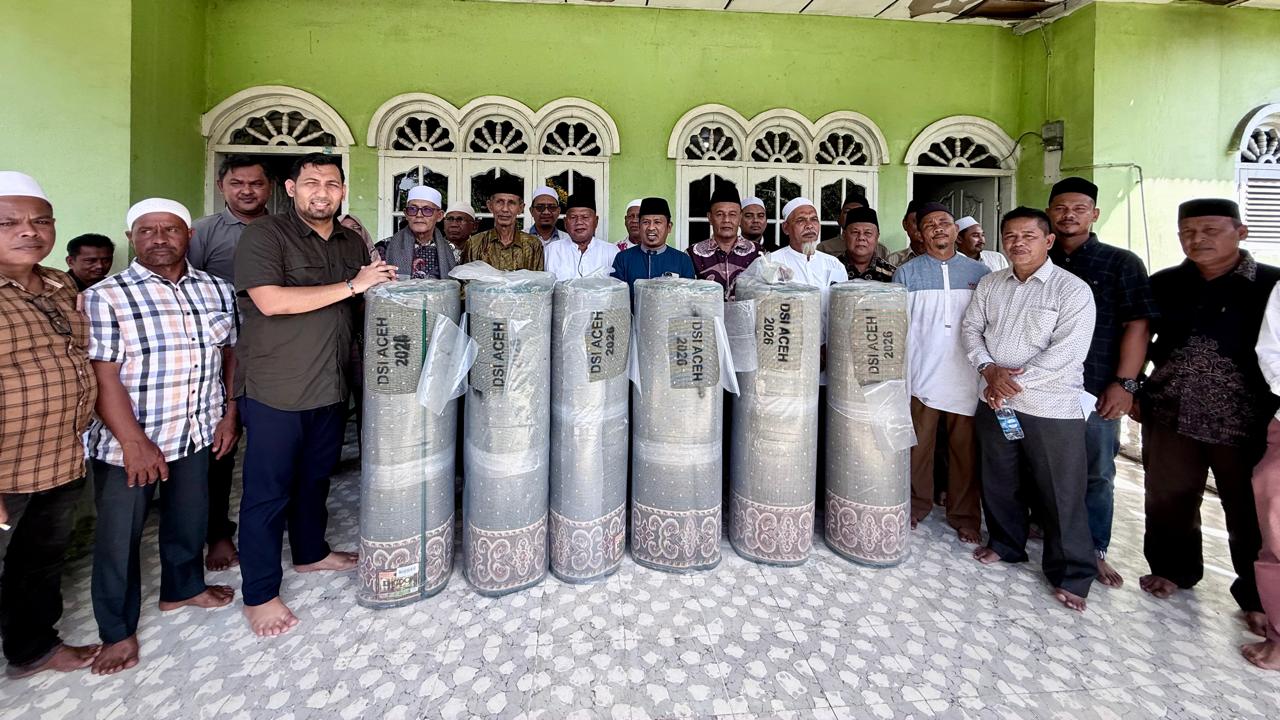 Bantu Pemulihan Pasca Bencana, Waled Landeng Salurkan Karpet Sajadah untuk Puluhan Masjid di Aceh Utara Bantu Pemulihan Pasca Bencana, Waled Landeng Salurkan Karpet Sajadah untuk Puluhan Masjid di Aceh Utara