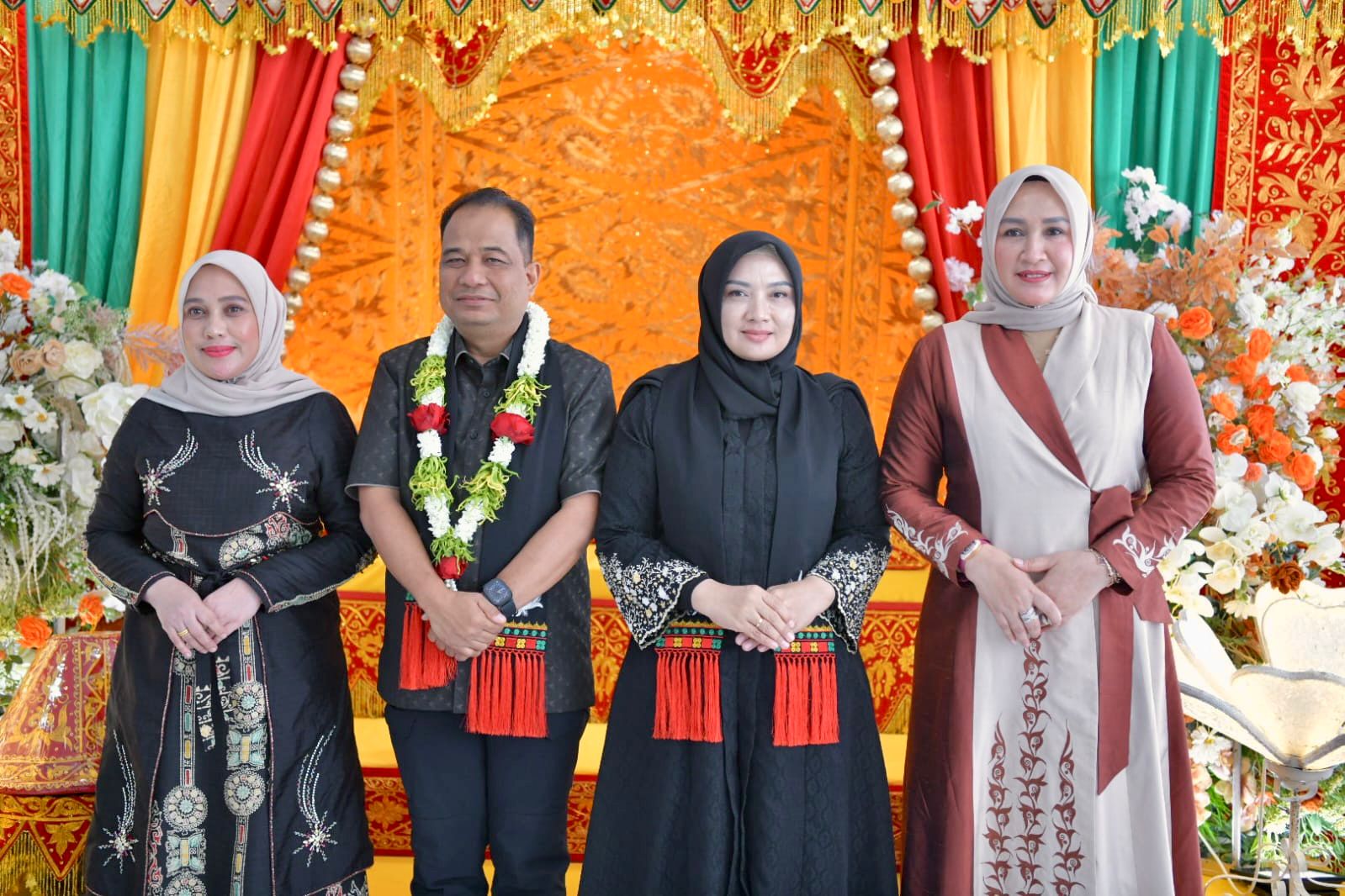 Sambut Kapolda Baru, Kak Na: Selamat Datang dan Selamat Bertugas di Bumi Serambi Mekkah Sambut Kapolda Baru, Kak Na: Selamat Datang dan Selamat Bertugas di Bumi Serambi Mekkah