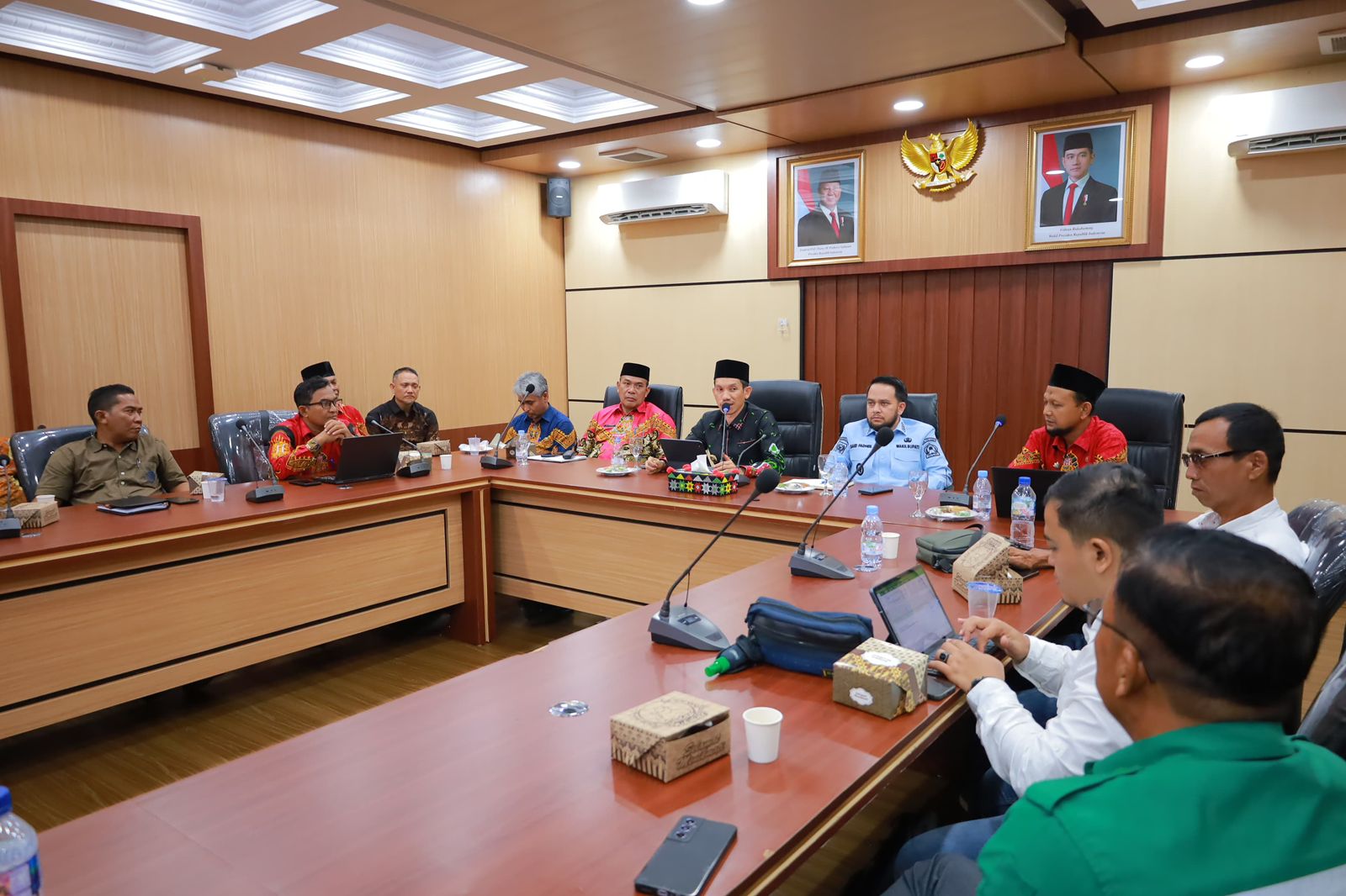 Bupati Aceh Barat Kumpulkan Perusahaan, Minta Komitmen CRS dan Kepedulian Lingkungan
