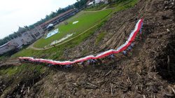 BSI Bersama Relawan Bakti BUMN 2026 Hadir di Aceh Tamiang, Kibarkan Merah Putih Sepanjang 81 Meter