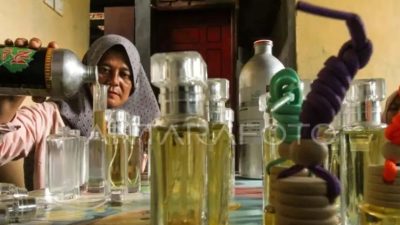 Bea Cukai Banda Aceh Bebaskan Cukai Etil Alkohol untuk Dorong Industri Parfum
