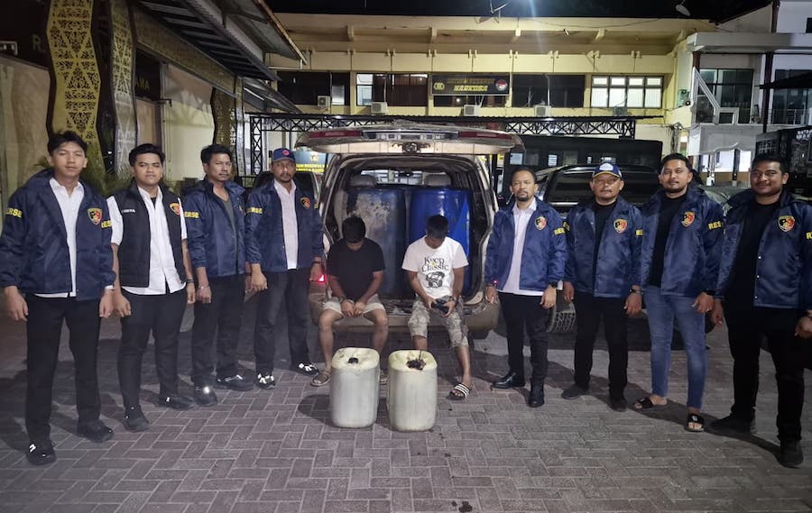 Tawaran Satu Ton Bio Solar Subsidi kepada Polisi Berujung Penangkapan Dua Pria di Banda Aceh Tawaran Satu Ton Bio Solar Subsidi kepada Polisi Berujung Penangkapan Dua Pria di Banda Aceh