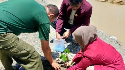 IMM Aceh Barat Hijaukan Pinggiran Sungai Gampong Jambak Lewat Green Action