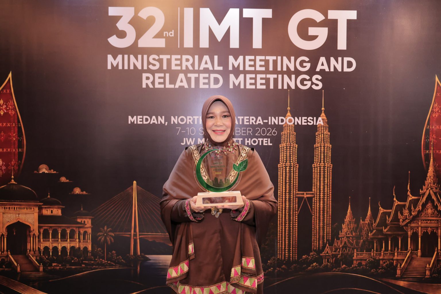 Banda Aceh Raih Silver Award IMT-GT Green City Award untuk Pengelolaan Sampah