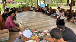 Berawal dari Warung Kopi, Tiga Guru MUDI II Gagas Gerakan Membaca Gratis Berawal dari Warung Kopi, Tiga Guru MUDI II Gagas Gerakan Membaca Gratis