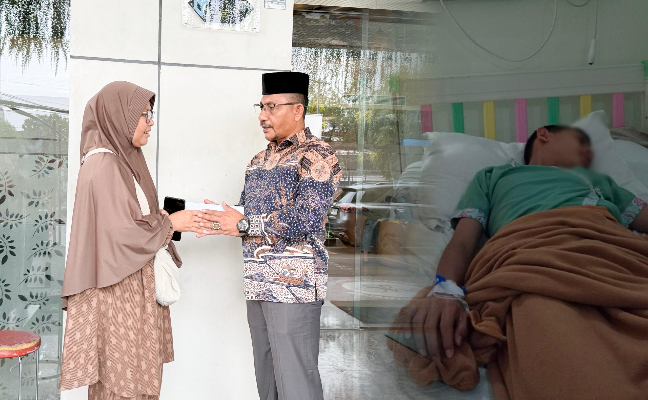 Haji Uma Kunjungi Pasien Jantung Asal Aceh Utara di Jakarta, Tanggung Biaya Makan Pendamping Haji Uma Kunjungi Pasien Jantung Asal Aceh Utara di Jakarta, Tanggung Biaya Makan Pendamping