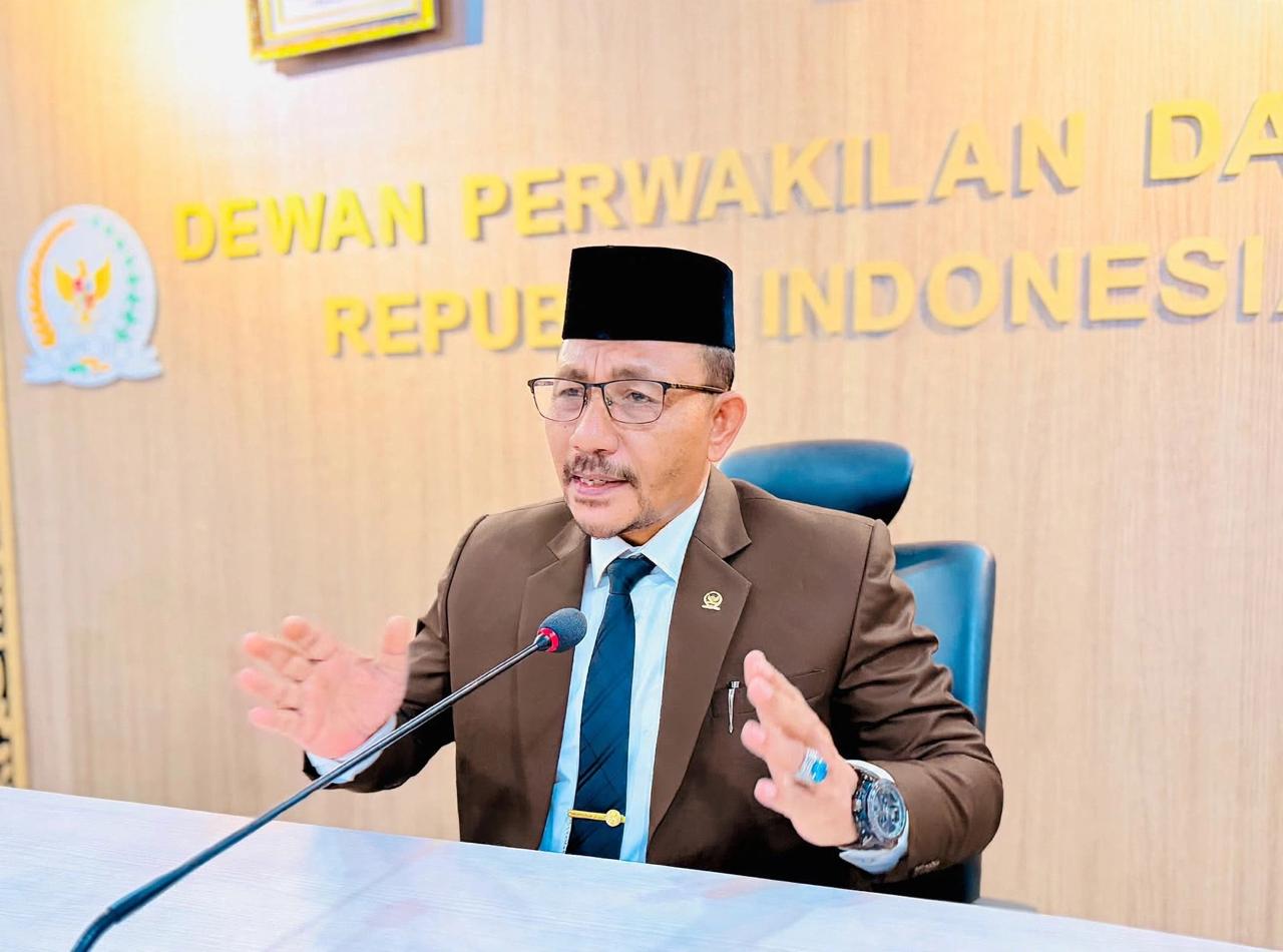 Haji Uma Minta Kematian Siswi MTsN 5 Takengon Diusut, Dugaan Hukuman Fisik Ditelusuri Haji Uma Minta Kematian Siswi MTsN 5 Takengon Diusut, Dugaan Hukuman Fisik Ditelusuri