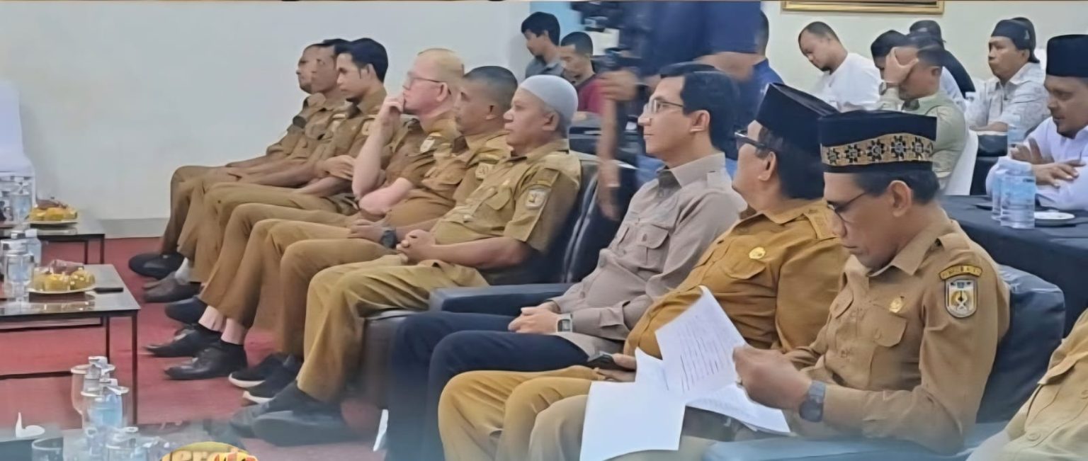 Ketua DPRK Banda Aceh Dorong Pageu Gampong Jadi Penguat Pengawasan Syariat Ketua DPRK Banda Aceh Dorong Pageu Gampong Jadi Penguat Pengawasan Syariat