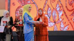 Dekranasda Aceh Besar Raih Juara I Galeri Terbaik se-Aceh Dekranasda Aceh Besar Raih Juara I Galeri Terbaik se-Aceh