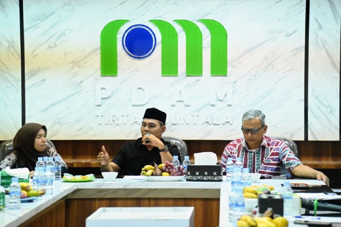 Bupati Aceh Besar Minta BPK dan BPKP Perkuat Pembinaan Pengelolaan Anggaran Bupati Aceh Besar Minta BPK dan BPKP Perkuat Pembinaan Pengelolaan Anggaran