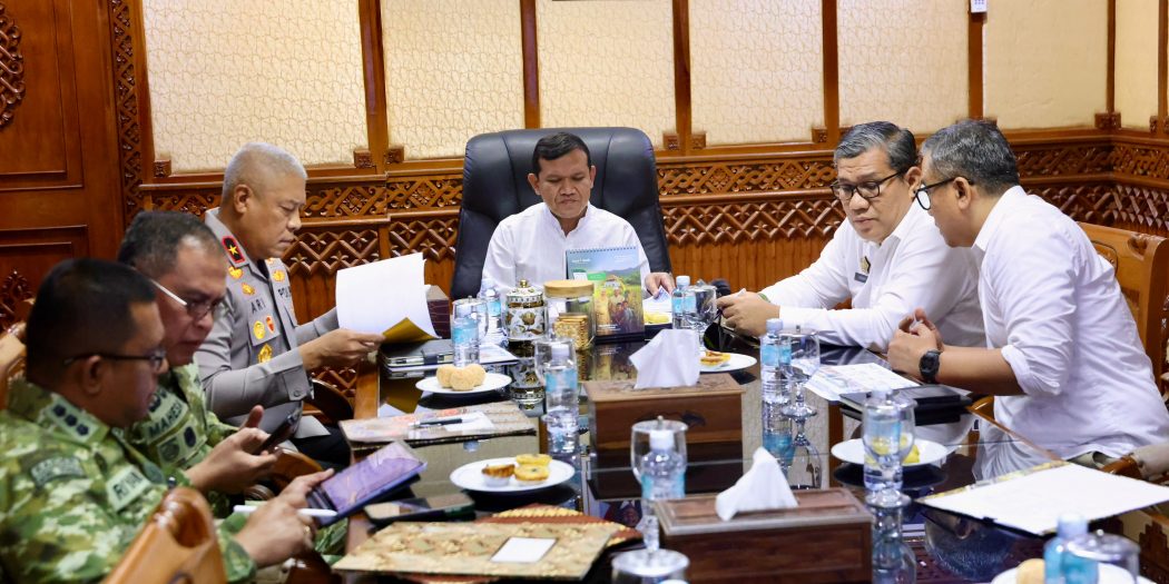 Dek Fadh Usulkan Alat Berat Skema Pinjam Pakai untuk Daerah Rawan Banjir Dek Fadh Usulkan Alat Berat Skema Pinjam Pakai untuk Daerah Rawan Banjir