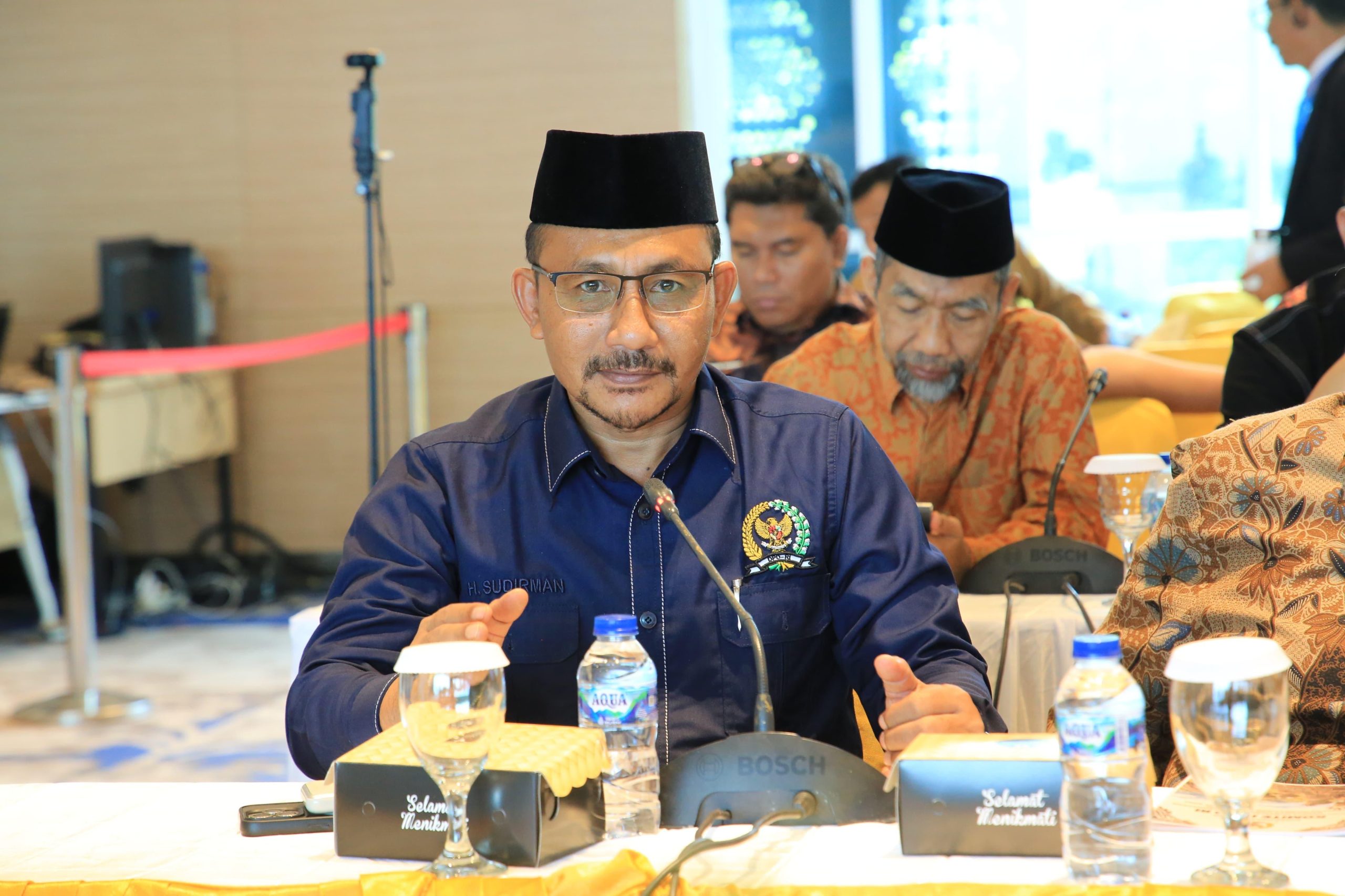 Haji Uma Dukung Masyarakat dan Aktivis Lingkungan dalam Polemik Limbah FABA di Aceh Barat Haji Uma Dukung Masyarakat dan Aktivis Lingkungan dalam Polemik Limbah FABA di Aceh Barat