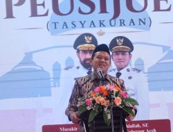 Dek Fadh Hadiri Peusijuek dan Tasyakuran Tiga Putra Aceh yang Mengemban Amanah Nasional