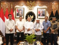 Abang Samalanga Temui Menko Polkam, Bahas Revisi UUPA dan Status Lapangan Blang Padang
