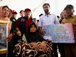 Mualem Tinjau Pemulihan Pascabencana di Aceh Tamiang, Salurkan Bantuan Pertanian hingga Pendidikan 