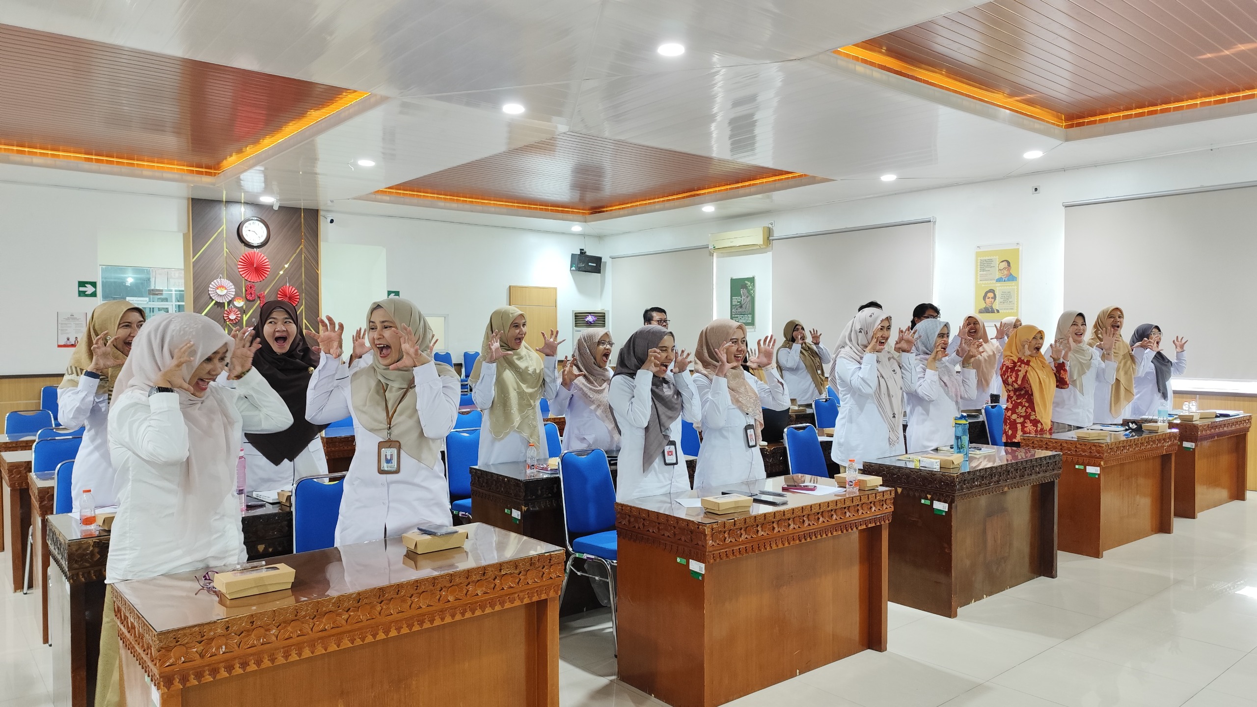 BBPOM Aceh Latih 28 Pegawai Public Speaking untuk Tingkatkan Pelayanan Publik BBPOM Aceh Latih 28 Pegawai Public Speaking untuk Tingkatkan Pelayanan Publik