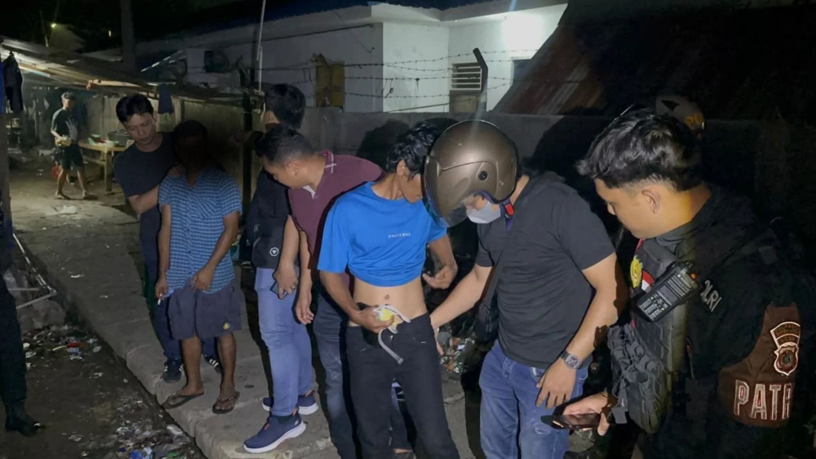 Polisi Amankan Empat Nelayan dalam Razia Narkoba di Lampulo, Temukan Dugaan Ganja di Kapal