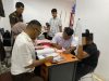 Kejari Banda Aceh Terima Tersangka dan Barang Bukti Kasus Dugaan Penyalahgunaan BBM Bersubsidi