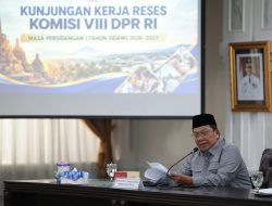Guru Agama Sudah Mengabdi Puluhan Tahun, Gajinya Hanya 300ribu Per Bulan
