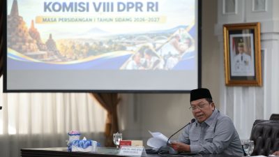 Guru Agama Sudah Mengabdi Puluhan Tahun, Gajinya Hanya 300ribu Per Bulan