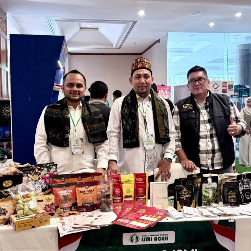 Kenalkan Produk Unggulan ke Expo Kibar 5 di Surabaya, ISMI Aceh Perluas Pasar UMKM Kenalkan Produk Unggulan ke Expo Kibar 5 di Surabaya, ISMI Aceh Perluas Pasar UMKM